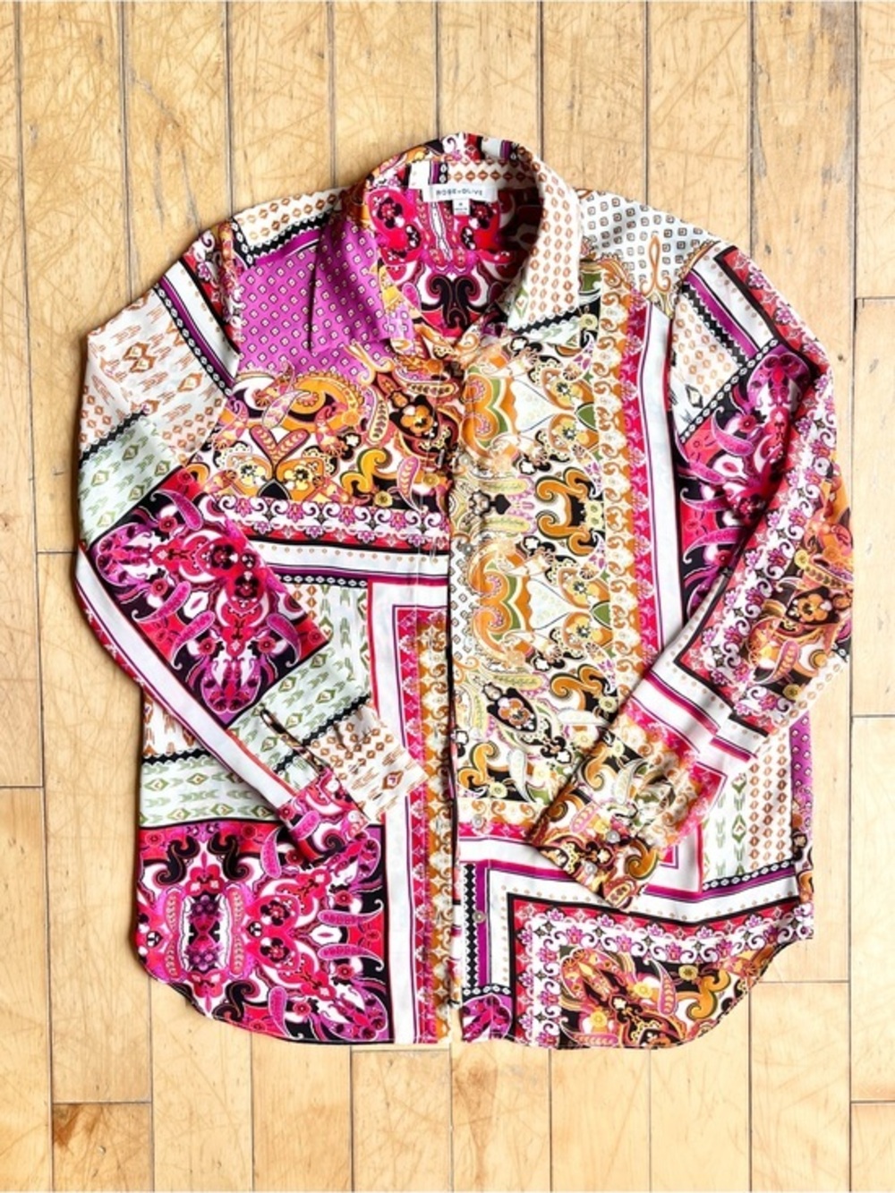 Rose & Olive Baroque Paisley Boho Lightweight Blouse Button-Up Shirt Size Medium